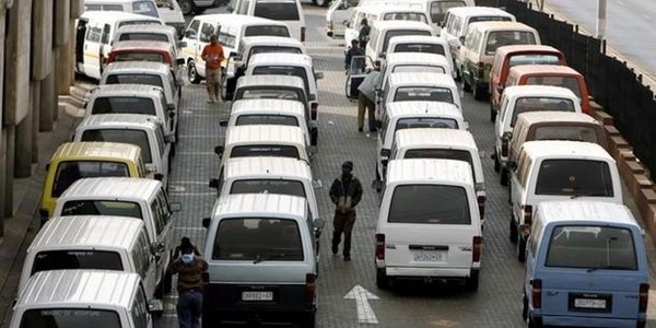 VS-vervoer tree streng op teen taxi-operateurs | News Article