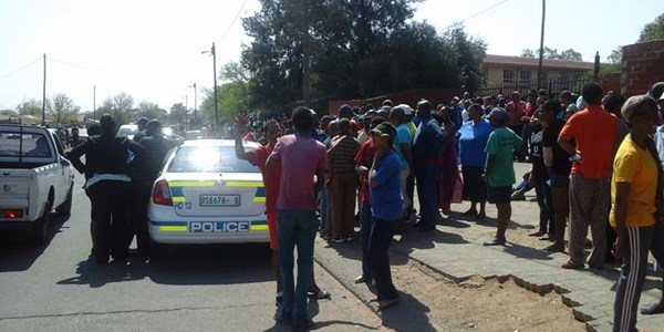 Heidedal-geweld: Polisie maan skoolgemeenskap van Bloemfontein tot kalmte Heidedal-geweld: Polisie maan skoolgemeenskap van Bloemfontein tot kalmte | News Article