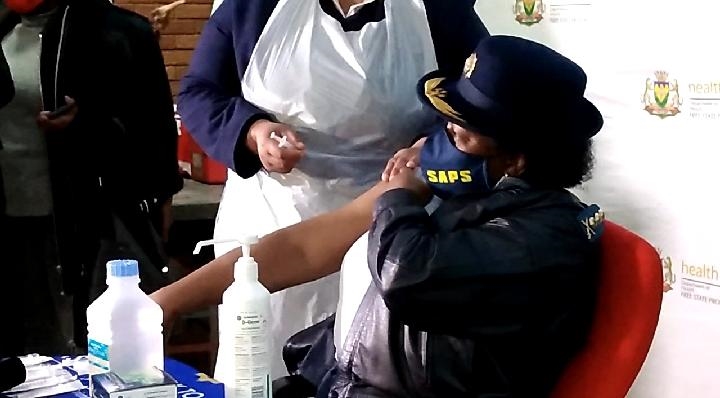 Over 1000 FS police officers vaccinated | News Article