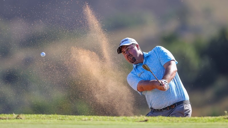 Hot putter carries Ahlers to lead in Port Edward Hot putter carries Ahlers to lead in Port Edward | News Article