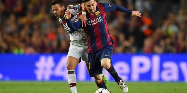 Messi brace sinks Bayern | News Article