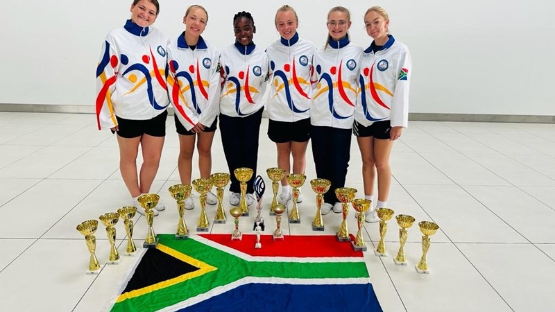 Hoërskool Jim Fouché Trompoppieklub is nou wêreldkampioen Hoërskool Jim Fouché Trompoppieklub is nou wêreldkampioen | News Article