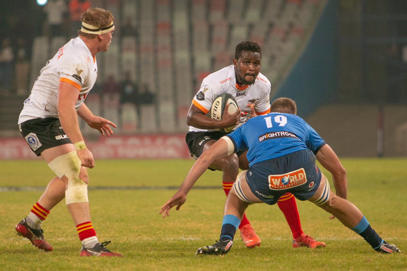 Masuku back at flyhalf, Pienaar out | News Article