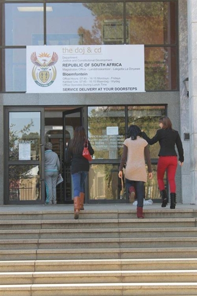 Man van Bloemfontein in hof ná hy broer doodskiet | News Article