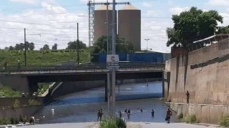 Life-threatening flooded Bloemfontein bridge raises concern  | News Article