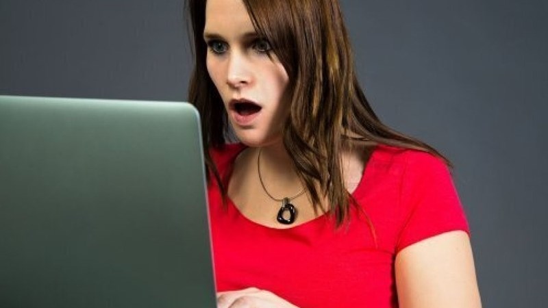 Weird Wide Web – Die eerste twiet ooit verkoop vir miljoene! Weird Wide Web – Die eerste twiet ooit verkoop vir miljoene! | News Article