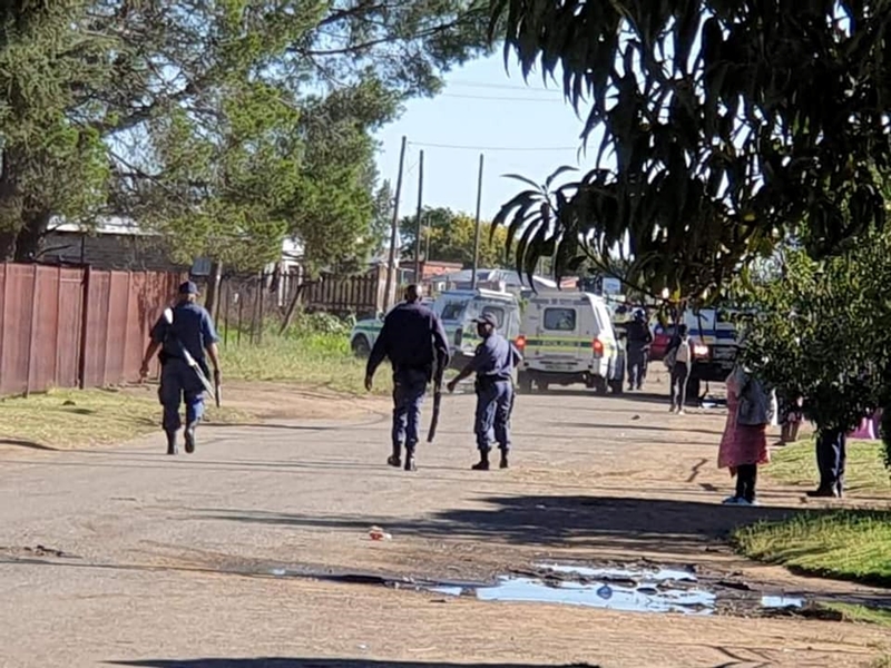 Service delivery protests escalate in Phomolong, motorists warned | OFM