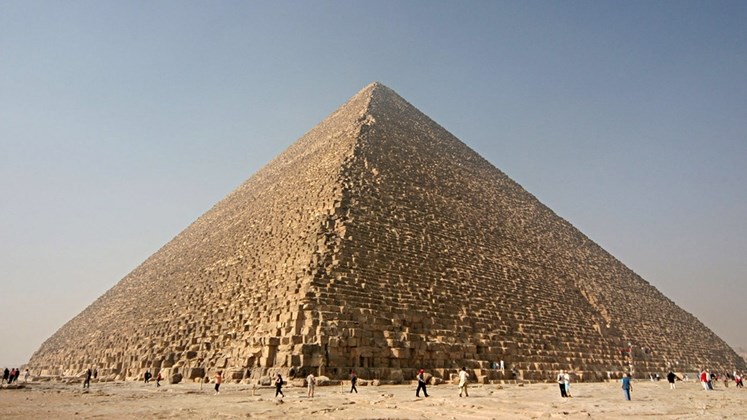 Weird Wide Web - Tunnels hidden in the pyramid of Giza | News Article