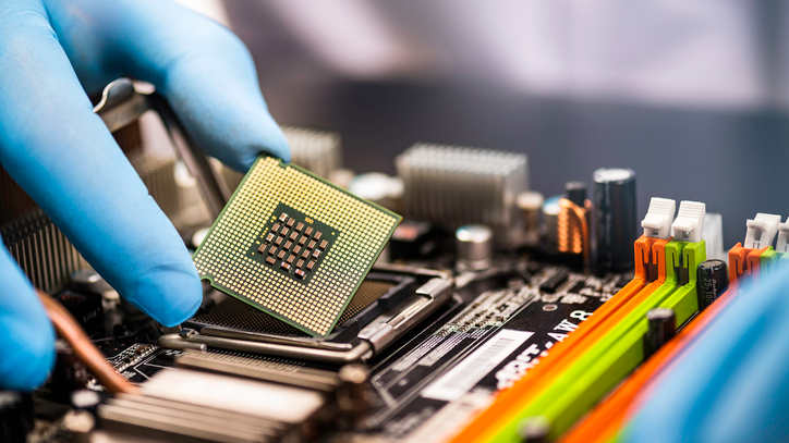 #OFMBusinessHour - Opportunists taking advantage of effects of global semiconductor chip shortage on car prices | News Article
