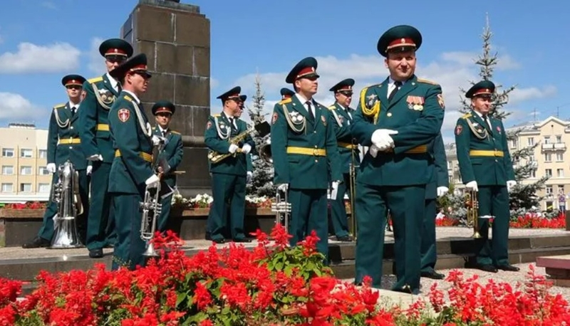 Russia to deploy musicians to frontlines to boost morale | News Article