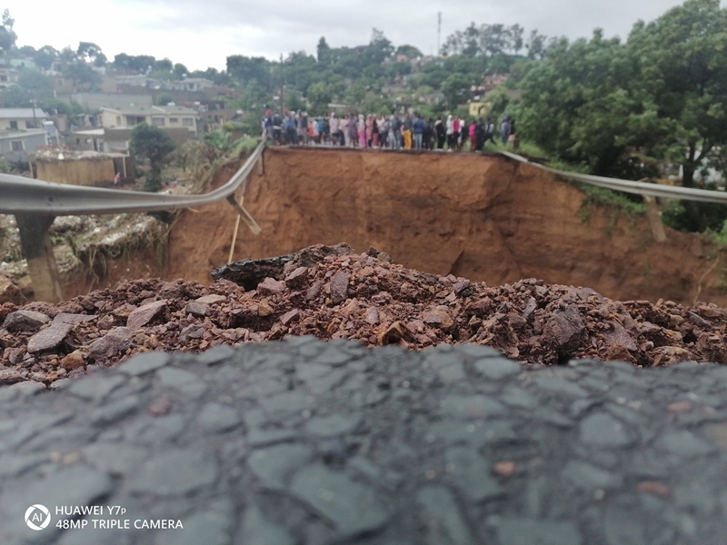 #KZNfloods: Ramaphosa announces task team to curb looting of relief funds | News Article