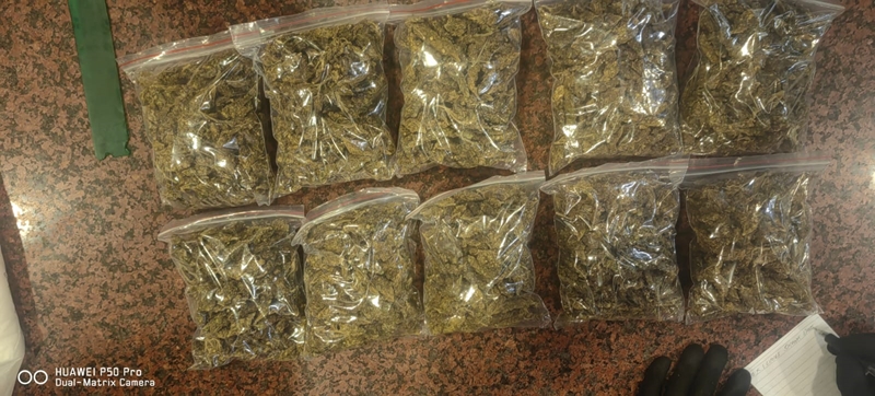 Noord-Kaapse polisie keer verskeie vermeende dwelmsmouse aan | News Article
