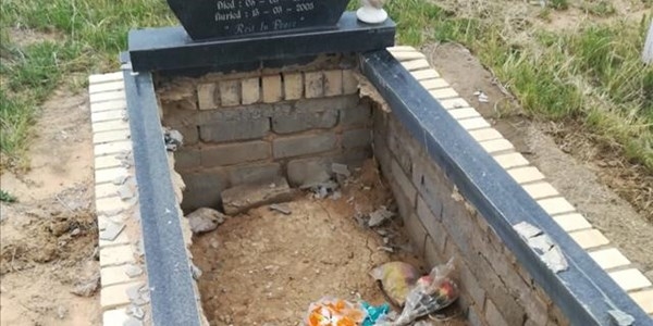 Mahikeng mayor condemns destruction of tombstones | News Article