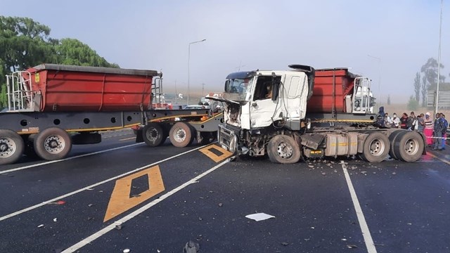Two die in N5 accident at Harrismith Two die in N5 accident at Harrismith | News Article