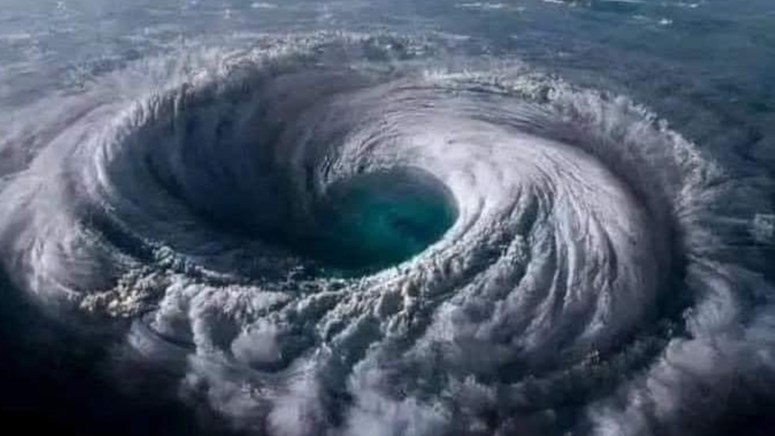 Orkaan Milton tref Florida; oorstromings volg Orkaan Milton tref Florida; oorstromings volg | News Article