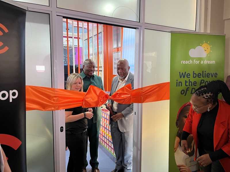 Children at Bloemfontein National District Hospital get Dream Rooms | News Article