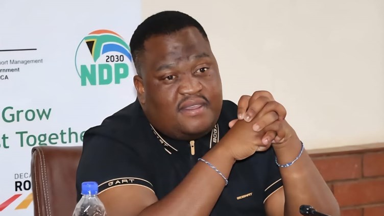 Impersonators forcing people to use North West taxis warned | News Article