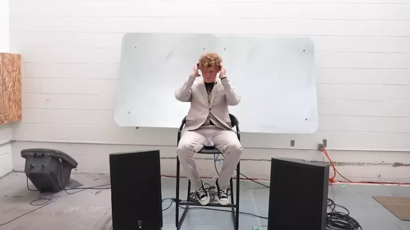 Weird Wide Web – Kamer met beste weerkaatsing het verrassende effekte! Weird Wide Web – Kamer met beste weerkaatsing het verrassende effekte! | News Article