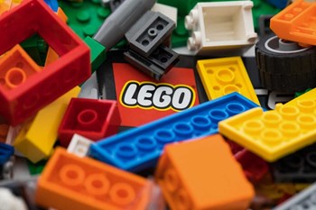 Antoni Porowski gets Lego attention | Blog Post
