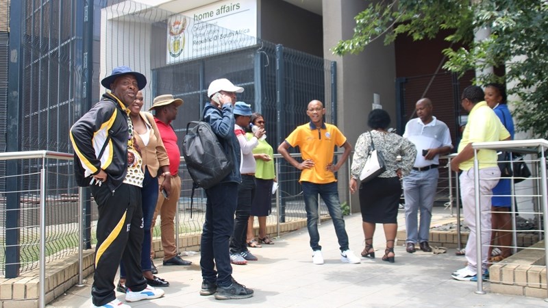 Public bemoans poor service delivery at Phuthaditjhaba’s Home Affairs Public bemoans poor service delivery at Phuthaditjhaba’s Home Affairs | News Article