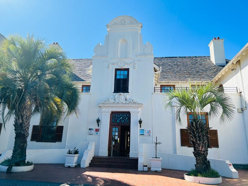 Oliewenhuis wil mense op Erfenisdag byeenbring | News Article