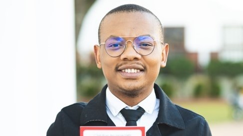 Book Talk: Thembalethu Seyisi's 21 Life Lessons | News Article