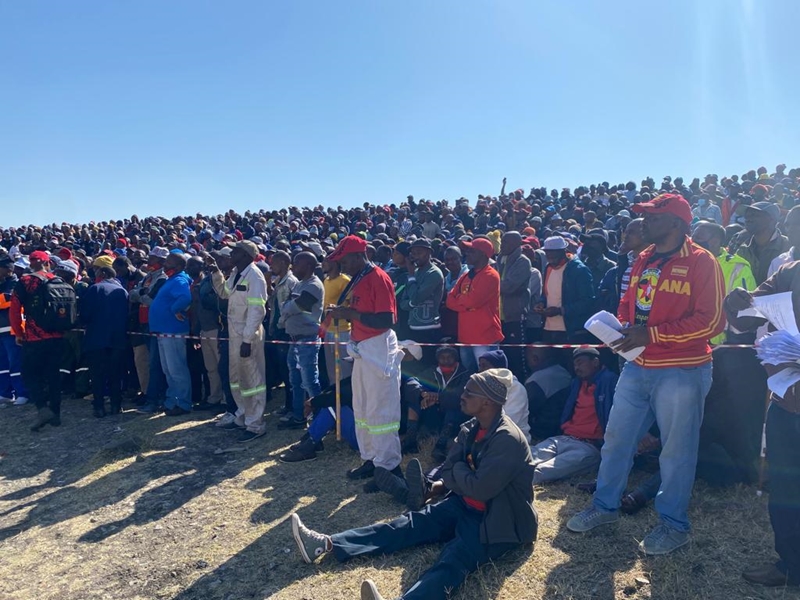 Frustrated miners down tools - indefinitely | News Article