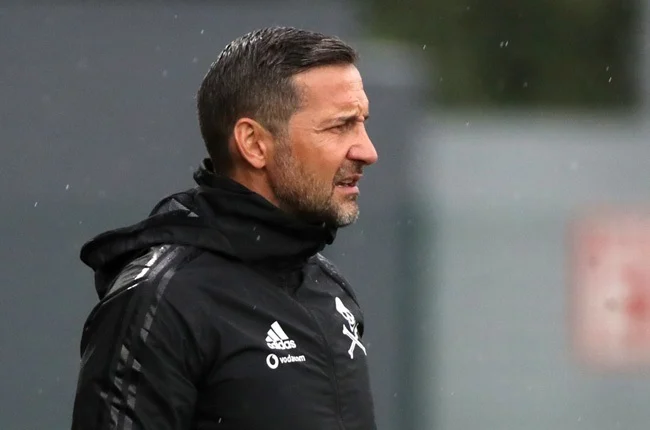 Buccaneers coach Zinnbauer quits | News Article