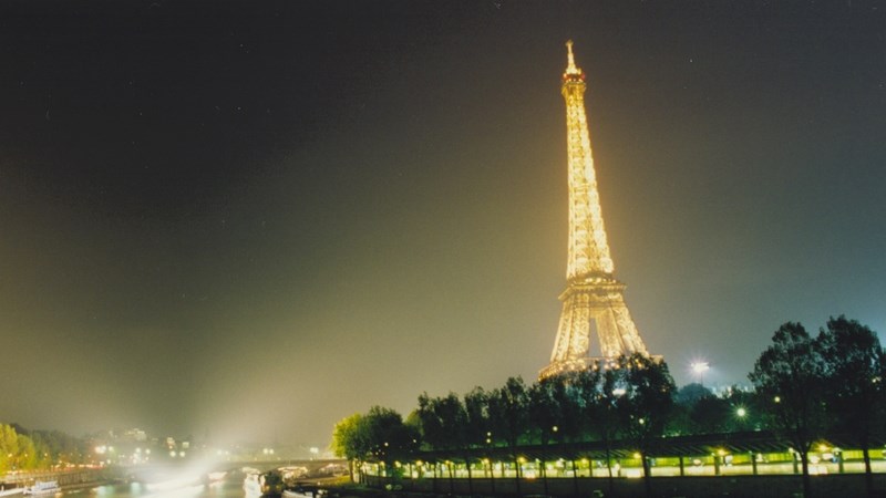 #Coronavirus: Paris cancels New Year fireworks | News Article