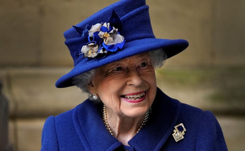 Portraits of Queen Elizabeth II on Stonehenge  | News Article