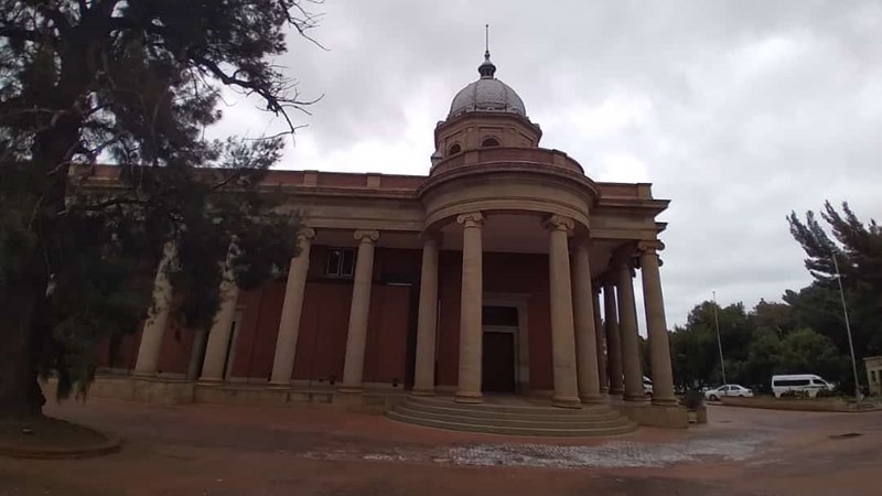Free State's millions on luxurious vehicles slammed Free State's millions on luxurious vehicles slammed | News Article