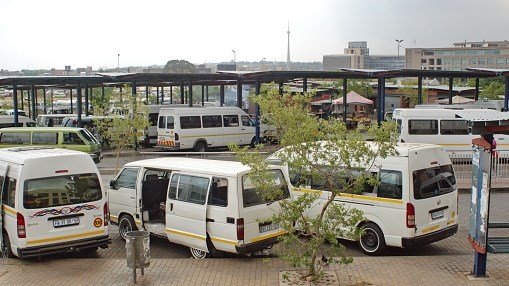 Ficksburg-ma gesoek nadat sy baba met melk by taxistaanplek los | News Article