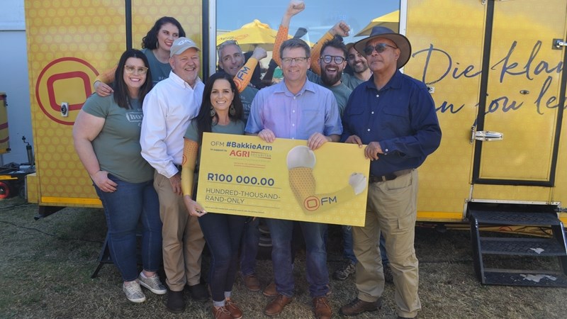 Agri Securitas ontvang R100 000 deur OFM #BakkieArm-veldtog Agri Securitas ontvang R100 000 deur OFM #BakkieArm-veldtog | News Article