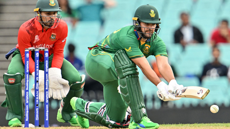 See little white ball, hit little white ball - Rossouw | News Article