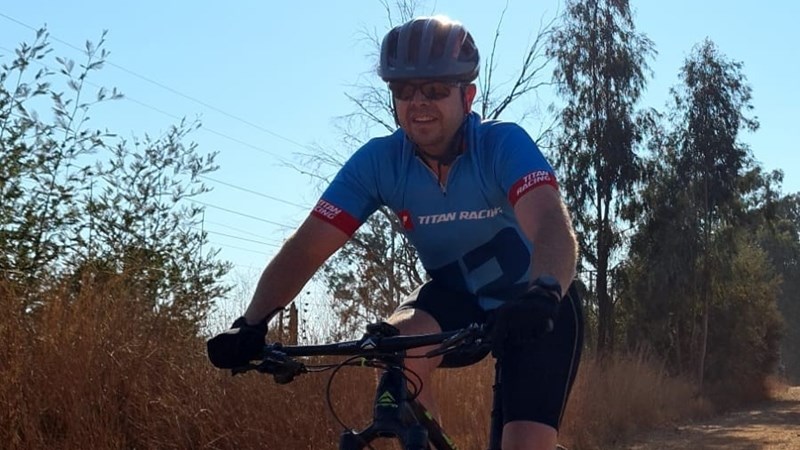 Onderwyser van Potchefstroom dankbaar hy oorleef honderde bysteke Onderwyser van Potchefstroom dankbaar hy oorleef honderde bysteke | News Article