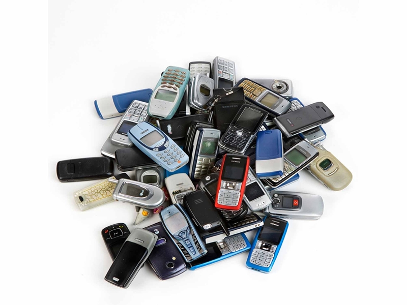 Welkom terug by die era van ‘dom fone’ | News Article