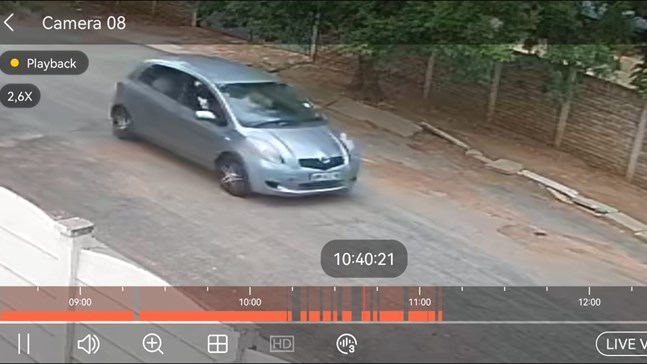 Mans in verdagte motor teiken mense in Klerksdorp Mans in verdagte motor teiken mense in Klerksdorp | News Article
