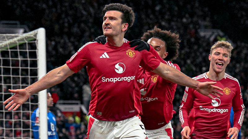 Late Maguire winner sends United though in FA Cup | News Article