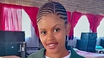 Polisiesersant bly in aanhouding ná moord op vriendin | News Article