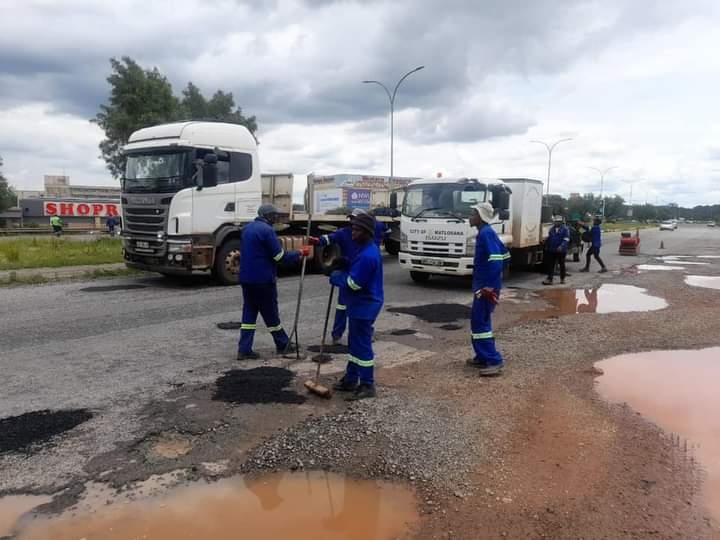 Matlosana residents unhappy with road patching | News Article