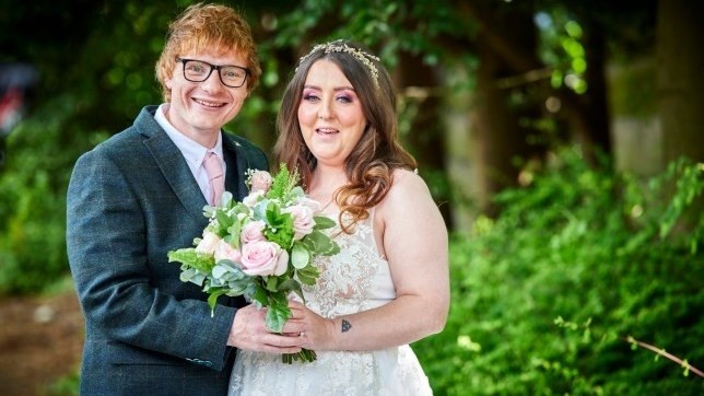 Weird Wide Web – Vrou trou met Ed Sheeran lookalike Weird Wide Web – Vrou trou met Ed Sheeran lookalike | News Article