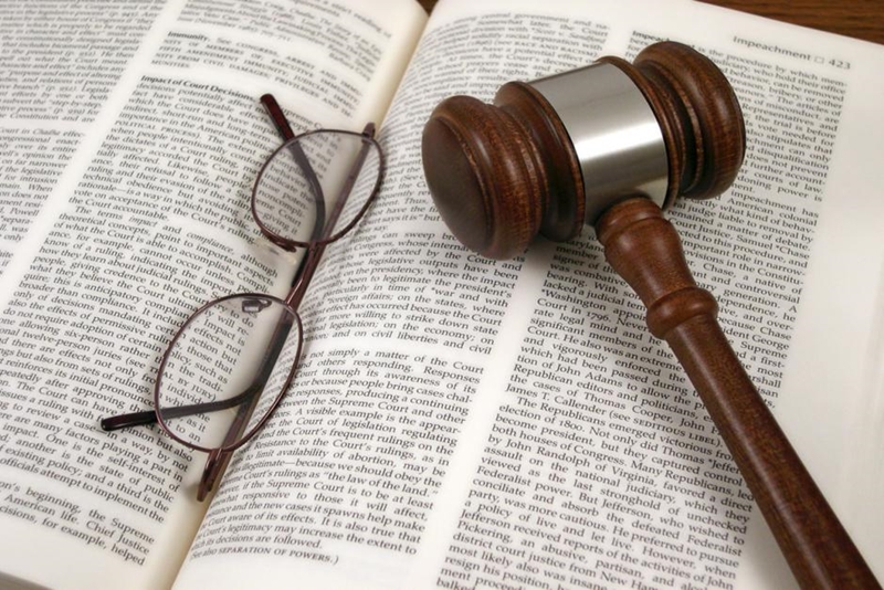 Vermoorde Pofadder-sakeman se vrou bly in aanhouding | News Article