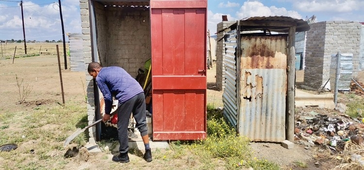 Toilets remain incomplete in Free State village | News Article