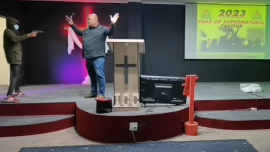 Rooftog in kerk regstreeks uitgesaai - VIDEO Rooftog in kerk regstreeks uitgesaai - VIDEO | News Article
