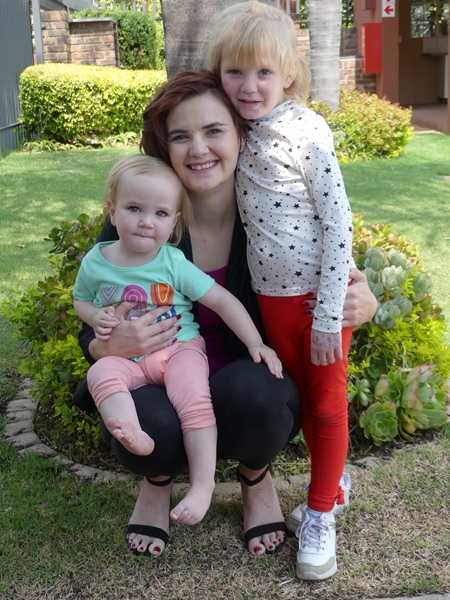 LUISTER: Leah se ouers vertel van noue ontkoming | News Article
