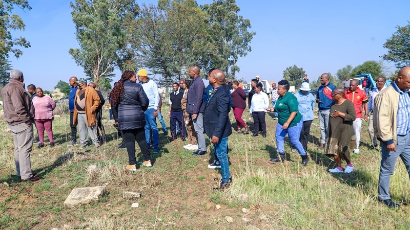 Human Settlements minister to hand over homes, title deeds in Free State Human Settlements minister to hand over homes, title deeds in Free State | News Article