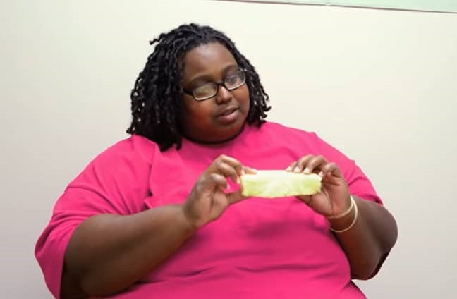 Weird Wide Web: Die vrou wat verslaaf is aan matrasse eet | News Article
