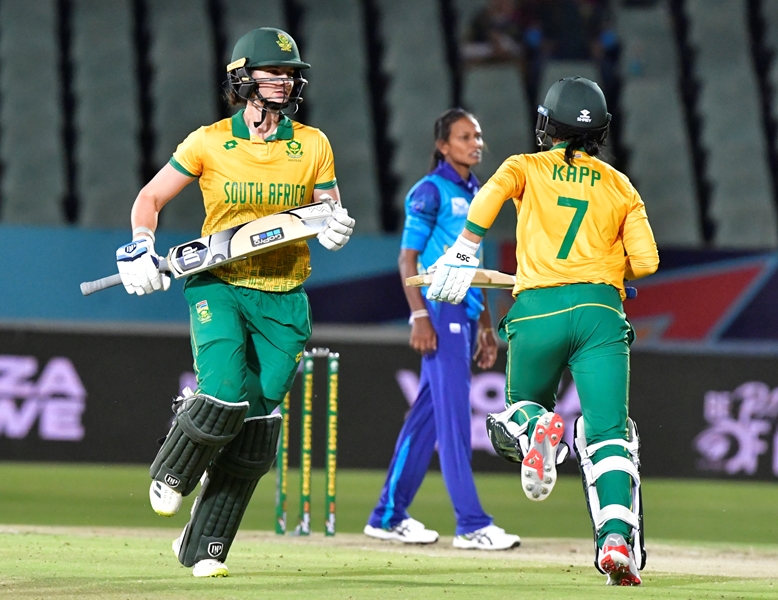 Magnificent Wolvaardt steers South Africa to victory | News Article