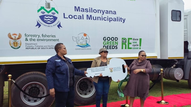 R3 million waste truck handed over to Free State municipality | News Article