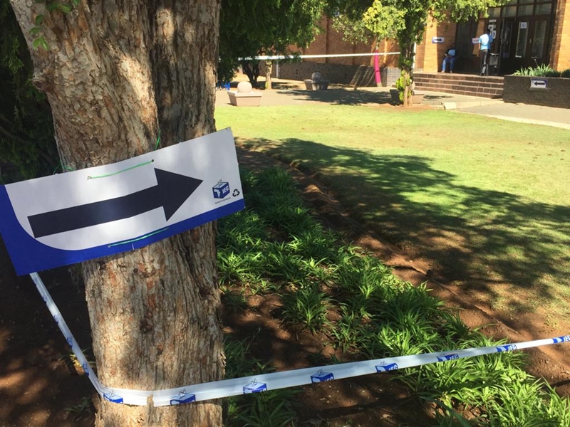 Ouer inwoners in Heidedal toegewyd om te stem | News Article